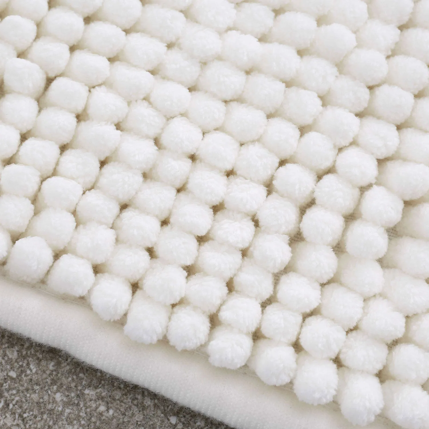 Catherine Lansfield Cream 1200Gsm Bobble Bath Mat