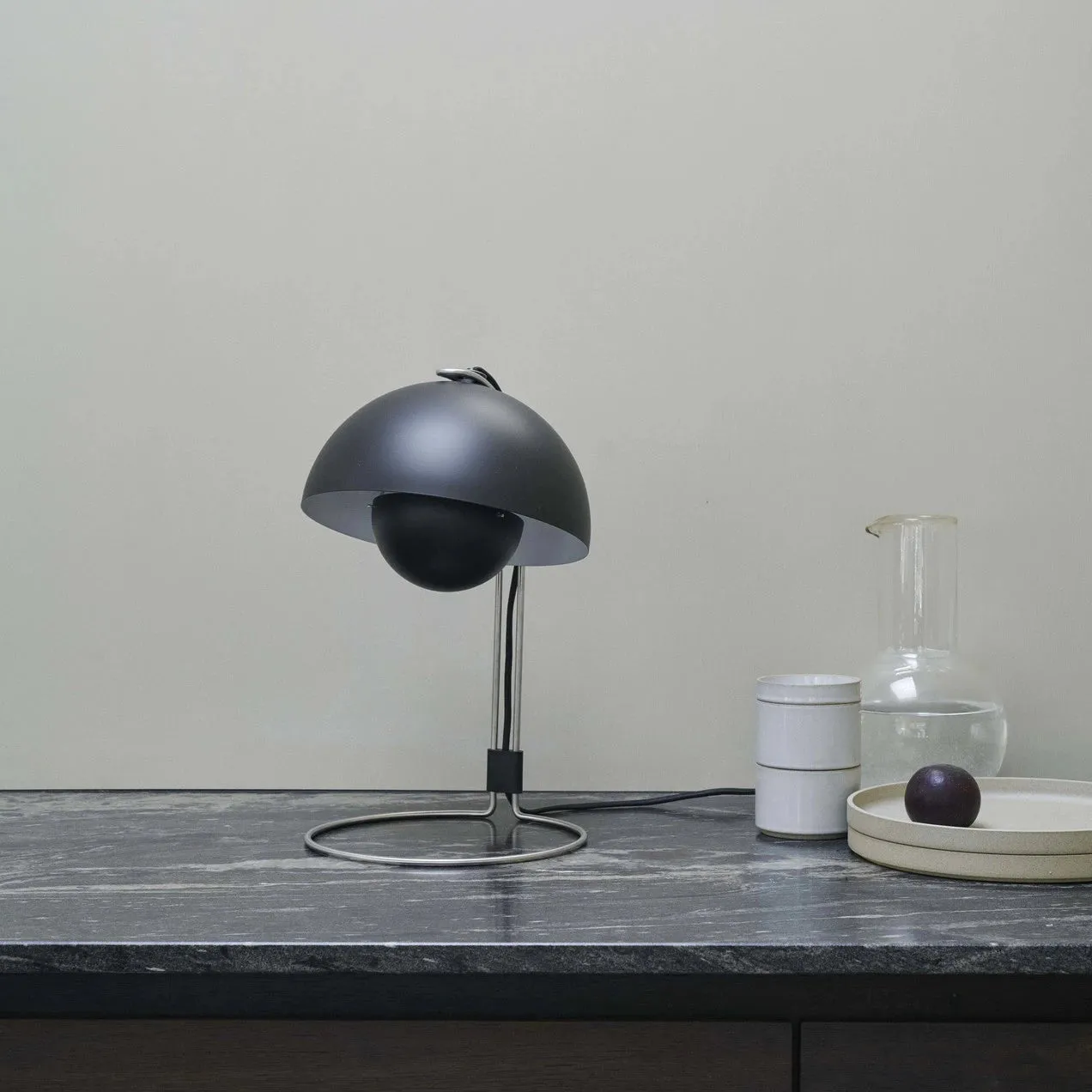 Flowerpot Table Lamp VP4