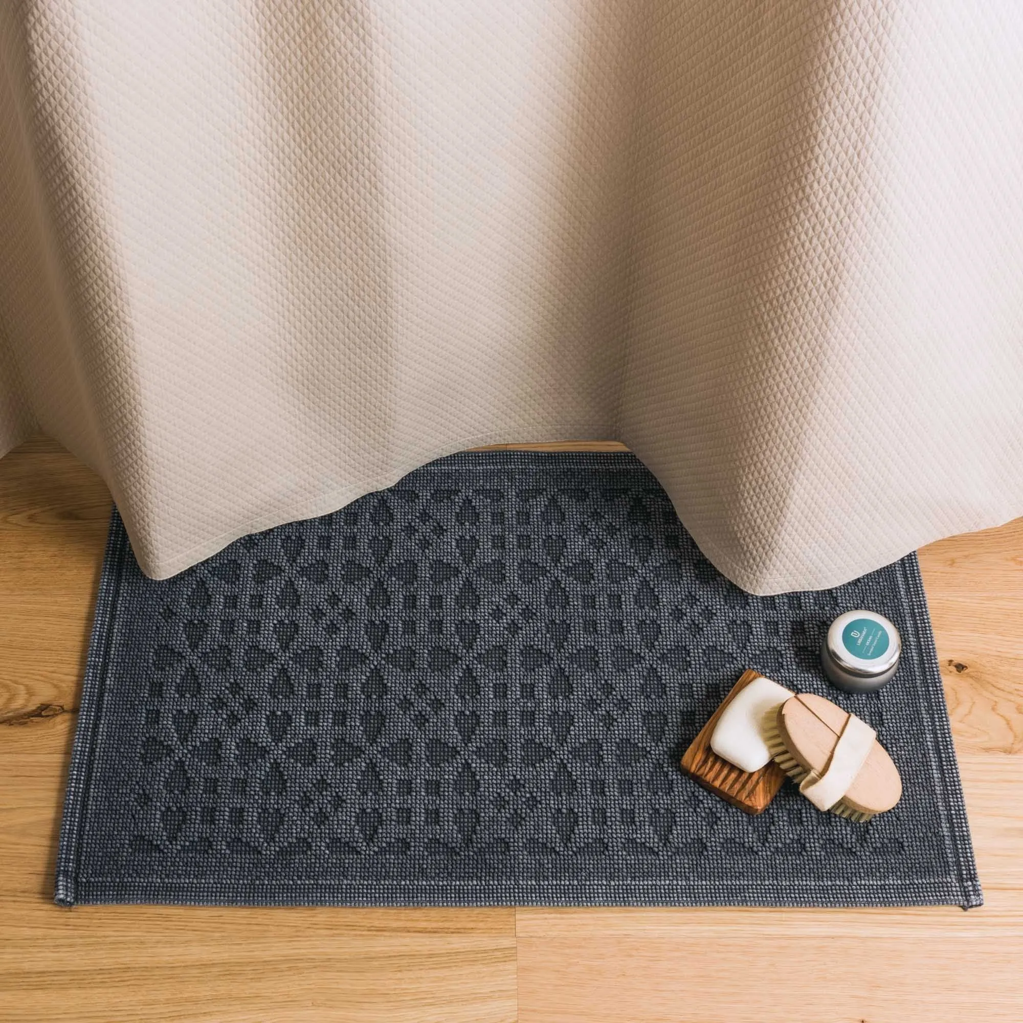 Qasita Bath Mat [Charcoal]