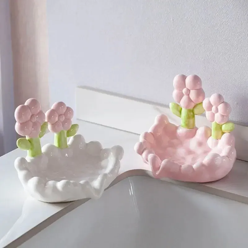 SINOTAO  -  Creative Ceramic Flower Soap Box Drain Three-dimensional White Flower Soap Dish Bathroom Sink Shelf Bathroom Decor Accessories